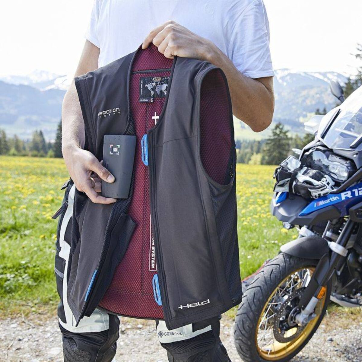 gilet-held-evestclipin-mannequinpresentationgilet-15072024