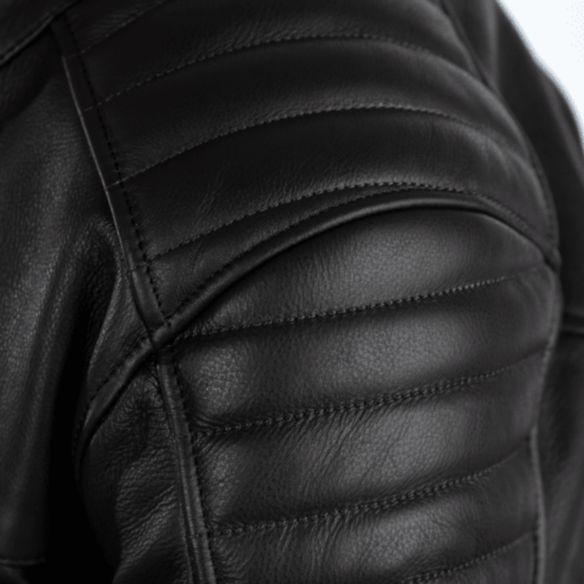 veste-rst-cuirfusionairbag-zoomepaule-15072024