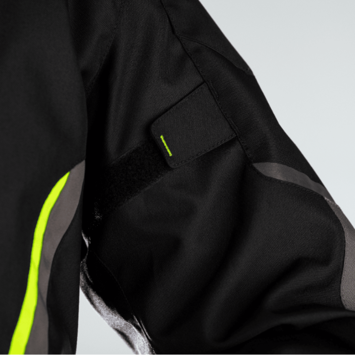 veste-rst-textileaxiomairbag-zoombras-jaune-15072024