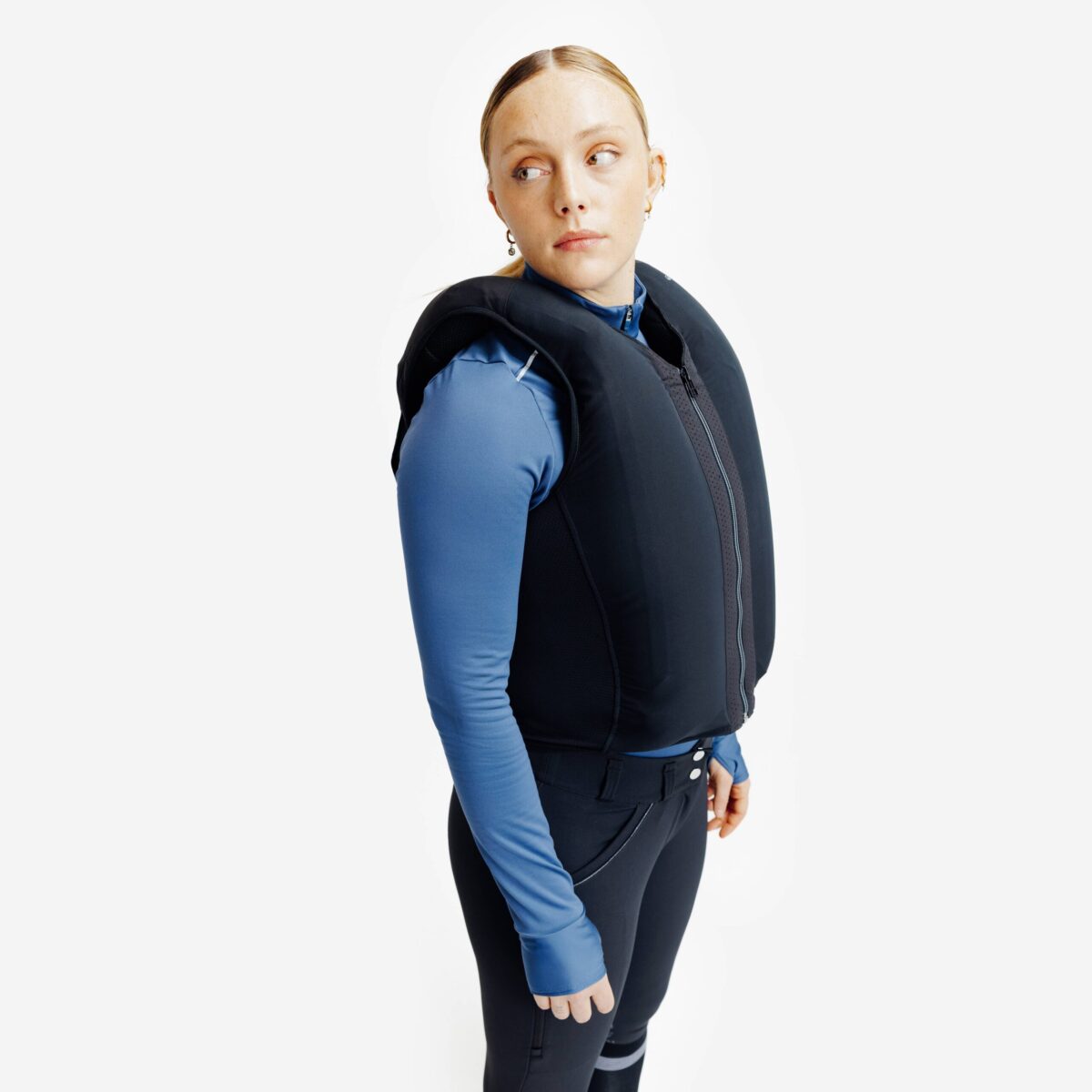 FOUGANZA GILET AIRBAG ELECTRONIQUE EQUITATION – 353837,8873857 – 017 — Expires on 07-04-2035