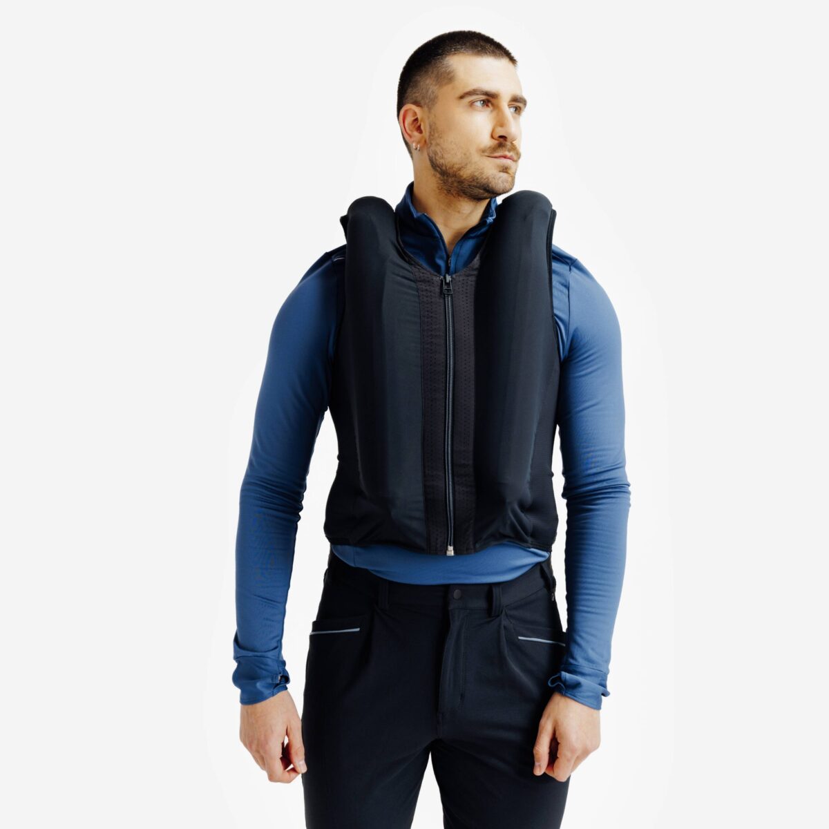 FOUGANZA GILET AIRBAG ELECTRONIQUE EQUITATION – 353837,8873857 – 019 — Expires on 07-04-2035